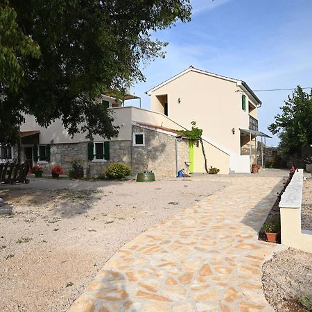 Bed and Breakfast Marcelovi Dvori Pirovac Esterno foto