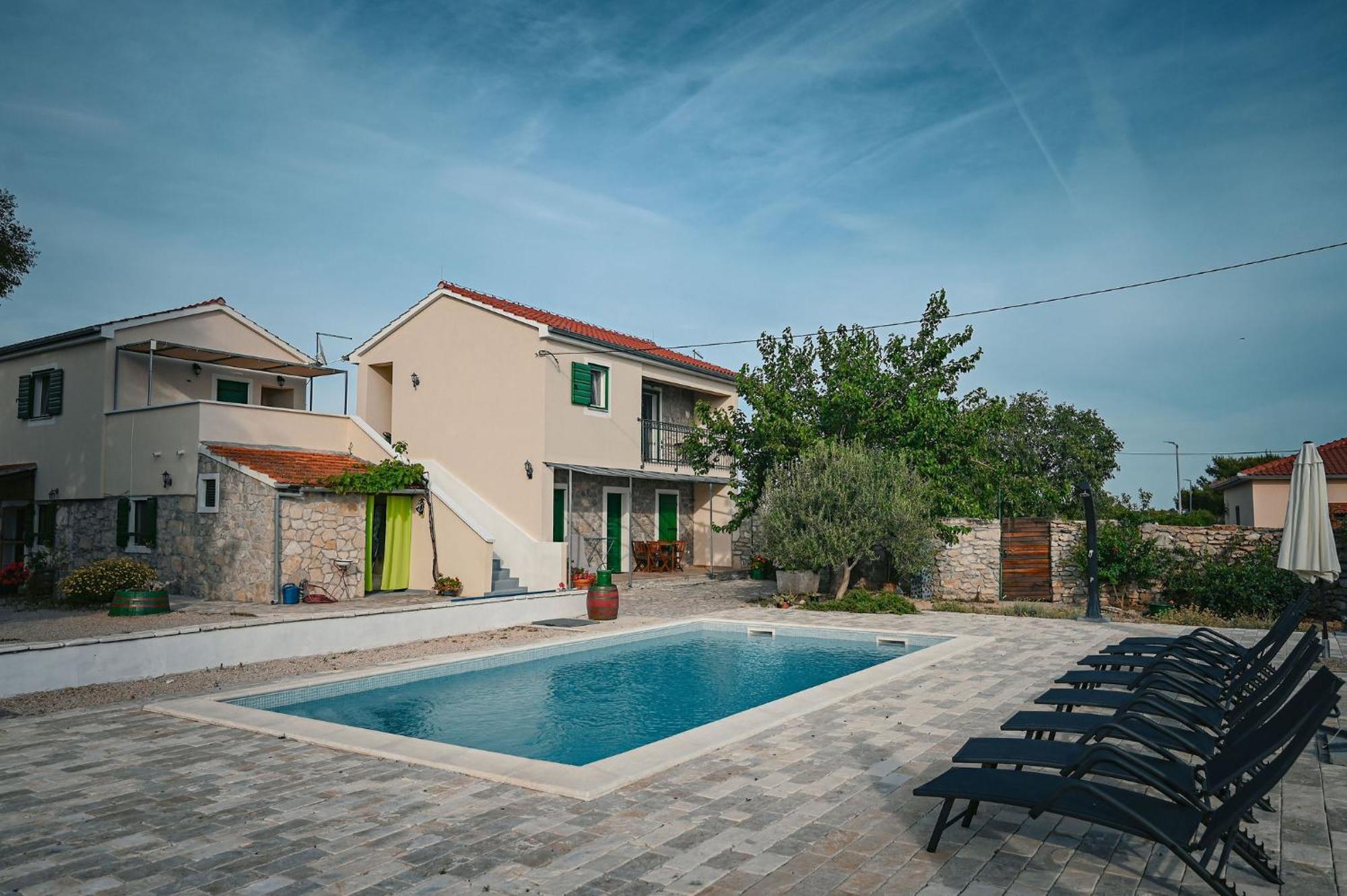 Bed and Breakfast Marcelovi Dvori Pirovac Esterno foto